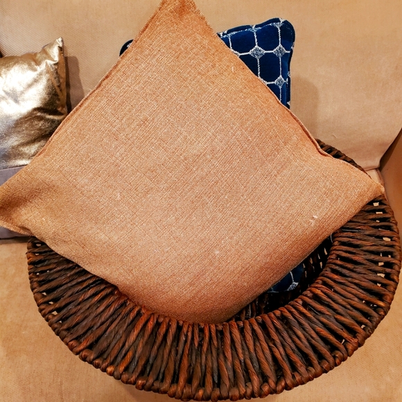 Round Brown Woven Water Hyacinth Decorative Modern Baskets - 2 set - Picture 2 of 6